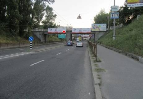 Нестандарт A в Киеве Федорова ул. (6)  фото 1