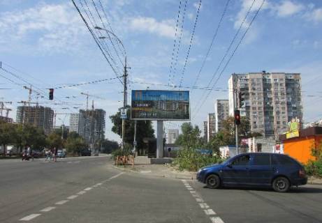 Призма A в Киеве Правди пр., 66, універсам "Виноградар" - 302361 фото 1
