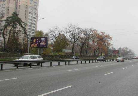 Бэклайт B в Киеве Победы пр. - Чернобыльская ул., в Киев, слева фото 1