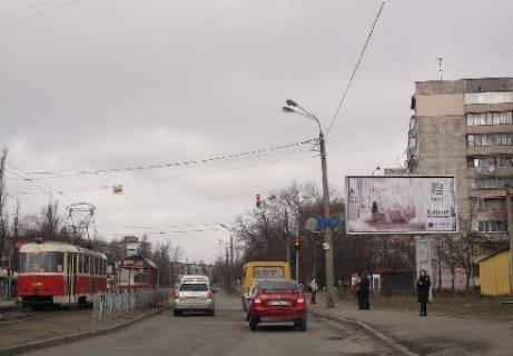Призма A в Киеве, 3x6  Курнатовского ул. - Запорожца Петра ул., напротив супермаркета "Фора" - 340392 фото 1