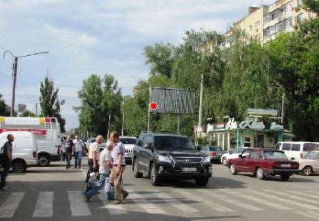 Призма A в Полтаве, 3x6  Грушевського М. вул., 6 - 160072 фото 1