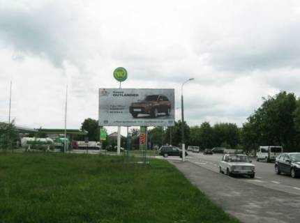 Билборд B в Ровно, 6x3  Бандери, (навпроти Гідропарку) фото 1