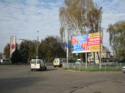 Билборд A в Ровно, 6x3  перехр. вул. Кіквідзе-пр.Миру, залізничний вокзал фото 1