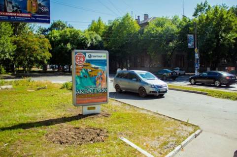 Ситилайт B в Бердянске, 1,2х1,8  Центральная ул. (напротив Пиццы Челентано и ресторана Вилладж) фото 1