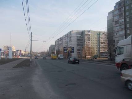 Билборд A в Сумах, 3х6  ул. Героев Крут,  66, автосалоны фото 1