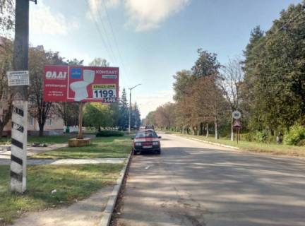 Билборд B в Иршанске, 6x3  Іршанськ вул.Шевченка 11,біля школи,напрямок від ІГЗК в сторону центр міста, ст Б фото 1