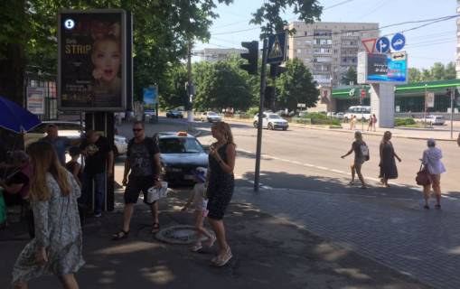 Сiтiлайт B у Миколаєві, 1,2*1,8  пр. Центральний, 73 - вул Соборна /потрійний Сітілайт/ зупинка, БЦ,Vodafone Фото 1