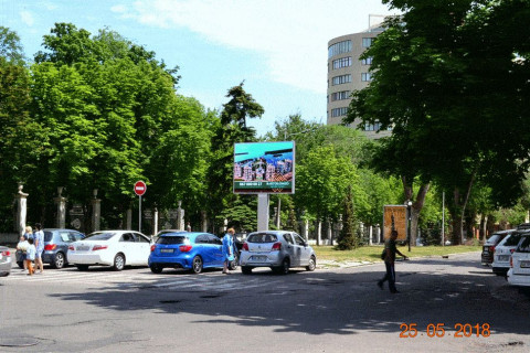 Видеоборд A в Днепр (Днепропетровск) вул. Казакова на розі пр. Науки(Гагаріна), відеоборд 3,84м х 2,88м *звук- - 560563 фото 1