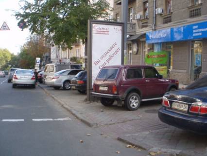 Пиллар A в Одессе, 3x1.5  Буніна вул., 21 - Рішельєвська вул. фото 1