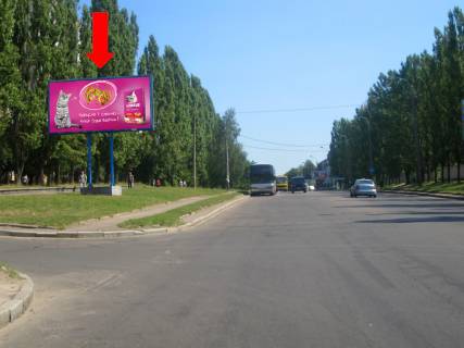 Билборд B в Ровно, 3x6  Шухевича вул., 2, біля Ощадбанку, в бік супермаркету "Novus" фото 1