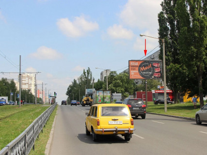 Білборд, Бігборд (Борд)  A у Харкові, 3x6  Перемоги пр., 50б, з центру Фото 1