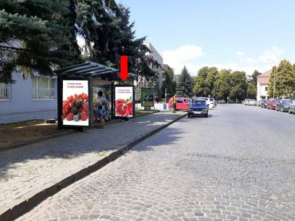 Ситилайт B в Ужгороде, 1.8x1.2  Поштова пл., в бік Дружби Народів пл., зупинка фото 1