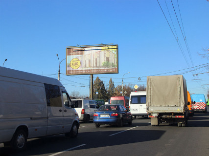 Призма A в Харькове, 3x6  Ландау пр., 74, в центр - 666246 фото 1