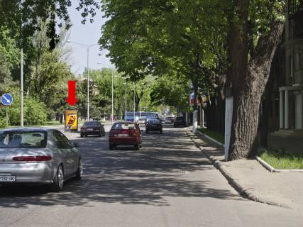 Ситилайт A в Одессе, 1.8x1.2  Гагаріна пр. / Шевченка пр., роздільник, №3, від Сегедської вул. фото 1