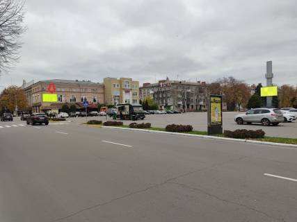 Видеоборд A у Кременчуці Соборна вул., 16, фасад, прайс за ролик 15сек 1 вихід / 5 хвилин, з 7: 00-22: 00. Розрахунок для інших параметрів уточнюйте у менеджера. - 297272 Фото 1