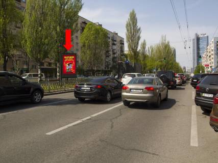 Скроллер A в Киеве, 1.8x1.2  Українки бул., 7а, на світлофорі, в сторону вул. Хрещатик - 470581 фото 1