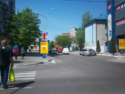 Сiтiлайт A у Кременчуці, 1.8x1.2  Шевченка вул. / Соборна вул. (кол. Леніна вул.), ТЦ "Мега", магазин "Adidas" Фото 1