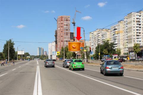 Призма A в Киеве, 3x6  Ревуцького вул., 15, через дорогу, роздільник, в бік ресторану "Хата Рибака" - 458368 фото 1