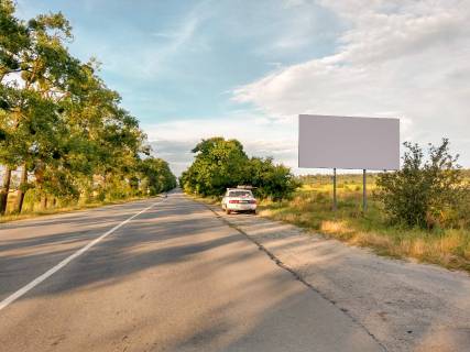 Билборд  в Нетешине, 3x6  Снігурів вул. фото 1