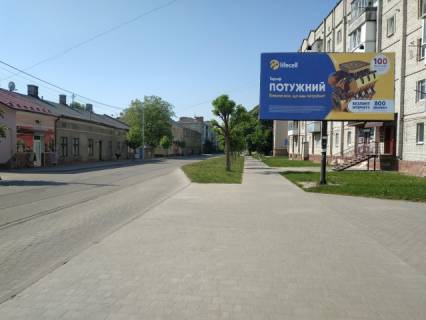 Билборд A в Бродах, 3x6  Франка вул., 45, в центр фото 1