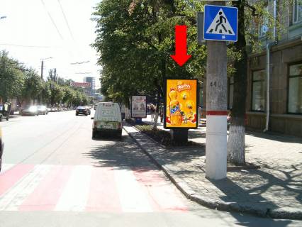 Ситилайт  в Кропивницкий (Кировоград), 1.8x1.2  В. Перспективна вул. (кол. Маркса вул.) / Чміленка вул. (кол. Дзержинського вул.), біля ТЦ "Барва" фото 1