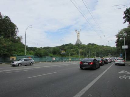 Бэклайт B в Киеве Дружби Народів бул., 150м до ГВОВ пл. фото 1