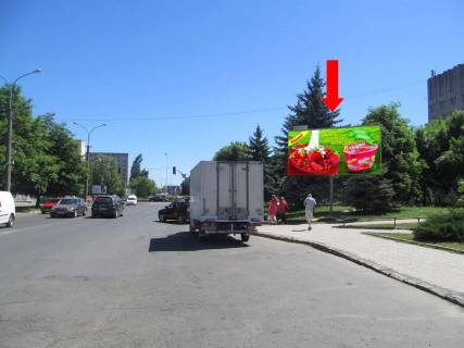 Билборд A в Ужгороде, 3x6  Грушевського вул. / Минайськая вул., біля фірмового магазину "Тиса" фото 1