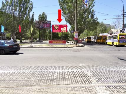 Призматрон, Призма A у Миколаєві, 3x6  Центральний пр. (кол. Леніна пр.) / 6-та Слобідська вул. (кол. Комсомольськая вул.), бульвар, біля ДТ "Південний Буг" - 19529 Фото 1