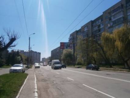 Билборд  в Ивано-Франковске, 3x6  Бандери вул., 60, з центру фото 1