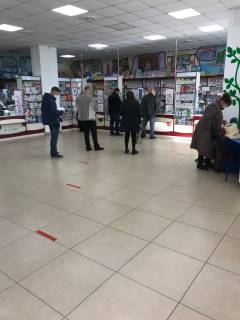 Видеоборд A у Ківерцях Соборності вул., 5а, аптека "Волиньфарм", прайс за ролик 10 сек 1 вихід/5 хвилин, на двосторонньому екрані, від 144 виходів на день. Розрахунок для інших параметрів трансляції уточнюйте у менеджера. - 301381 Фото 1