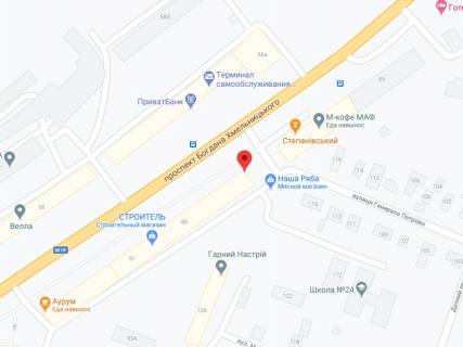 Білборд, Бігборд (Борд)  A у Мелітополі Хмельницького пр., 89, аптека "Мед Сервіс", №Дн153, прайс за ролик 10 сек 1 вихід/5 хвилин, з 8:00-22:00. Розрахунок для інших параметрів трансляції уточнюйте у менеджера. схема