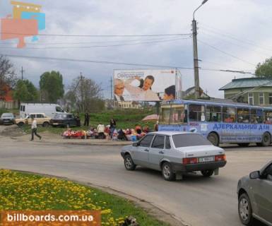 Билборд B в Черновцах, 3x6  Героїв Майдану вул. - Південно-Кільцева вул., кільце, в'їзд в місто фото 1