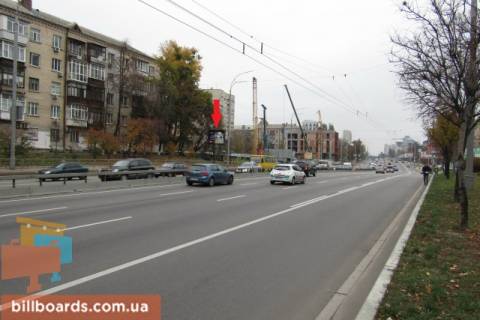 Бэклайт B в Киеве Дружби народів бул., 13 фото 1