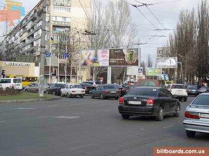 Призма A в Одессе Георгія Липського вул. (Толбухіна). - Краснова вул., біля ресторану "McDonald's", супермаркету "Сільпо" - 126181 фото 1