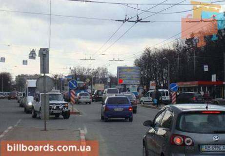 Скроллер  в Виннице Пирогова ул., 56, остановка "Медуниверситет", возле ТЦ "Izumrud" - 78926 фото 1