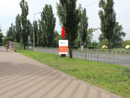 Сiтiлайт B у Києві, 1.8x1.2  Русанівська набережна, 6, кафе "Pesto", в сторону моста Патона Фото 1