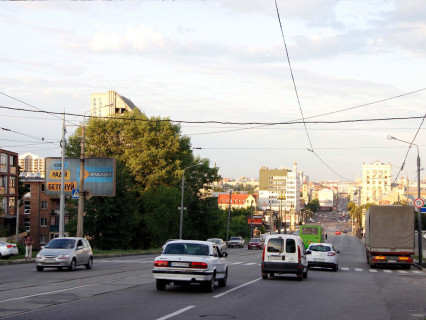 Призма B в Харькове, 3x6  Полтавський Шлях вул., 86, в центр - 667543 фото 1