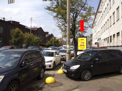 Сiтiлайт  у Києві, 1.8x1.2  Жилянська вул., 142, навпроти пабу "Портер", в сторону вул. Старовокзальної Фото 1