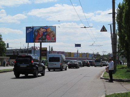 Призма B в Харькове, 3x6  просп. Льва Ландау (50-річчя СРСР), 12, з центру - 666372 фото 1