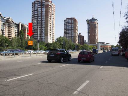 Бэклайт  в Киеве, 2.3x3.14  Українки бул., 21, в сторону бул. Дружби Народів, з центру фото 1