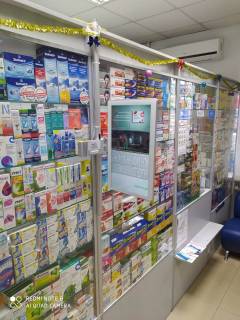 Білборд, Бігборд (Борд)  A у Черкасах Онопрієнка вул., 2/2, аптека "Вітамін", прайс за ролик 10 сек 1 вихід/5 хвилин, з 8:00-22:00. Розрахунок для інших параметрів трансляції уточнюйте у менеджера. Фото 1