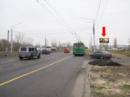 Призма  в Киеве, 3x6  Бандери пр. (колиш. Московський пр.) 28, біля супермаркету "Метро", в бік Північного мосту - 445844 фото 1