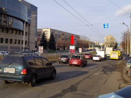 Ситилайт  в Киеве, 1.8x1.2  Народного Ополчення вул., 3, роздільник, в сторону пл. Севастопольської, в центр фото 1