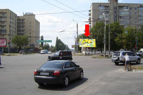 Призма A в Сумах, 3x6  Харківська вул. / Прокоф''єва вул., в бік 20-річчя Перемоги вул. - 20202 фото 1