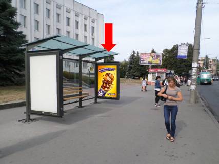 Ситилайт  в Ровно, 1.8x1.2  Соборна вул., 195, зупинка біля "РДА", в бік Коцюбинського вул., B2 фото 1