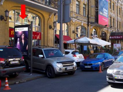 Сiтiлайт B у Києві, 1.8x1.2  Бесарабська пл. / вул. Басейна, біля арт центру Пінчука, ресторану "Чашка" Фото 1