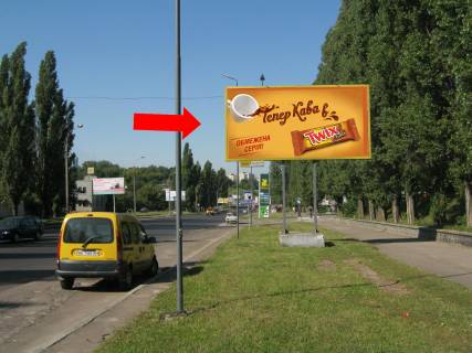 Билборд  в Ровно, 3x6  Шухевича вул., 18, біля АЗС "ОККО", 600 м. до супермаркету "Thrash", в центр фото