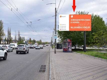 Видеоборд A у Києві, 3x6  Лугова вул. - Сім'ї Кульженків вул. (колиш. Дегтяренка вул.), біля ТРЦ "Караван", на світлофорі, в сторону Богатирської вул. - 583739 Фото 1