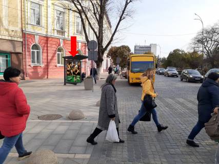 Ситилайт B в Ужгороде, 1.8x1.2  Шандора Петефі пл., 15, центр, в сторону вул. Станційна, зупинка фото 1