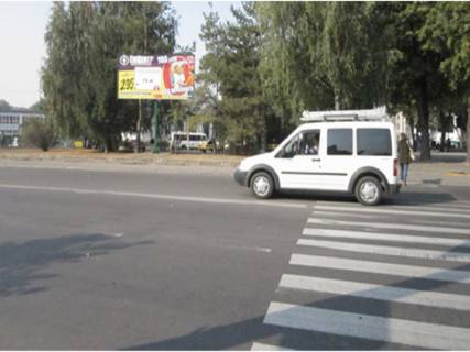 Білборд, Бігборд (Борд)  A у Рівному Небесної Сотні вул. (Колиш. Кіквідзе вул.) - Привокзальна пл. Фото 1